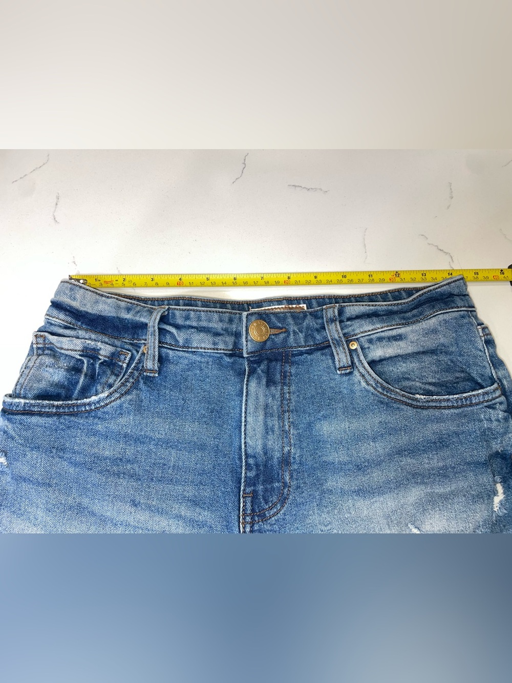 Kut From the Kloth Jane High Rise Short | Size 4 | Frayed Hem Distressed Shorts - Picture 8 of 8